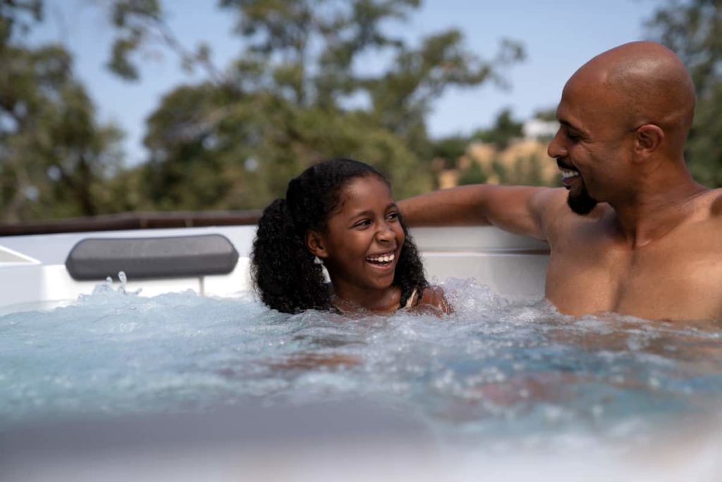 HotSpring_HotSpot_2020_Rhythm_Pearl_Almond_Lifestyle_FatherDaughter_01